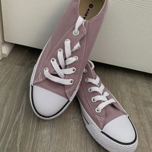 Off brand converse